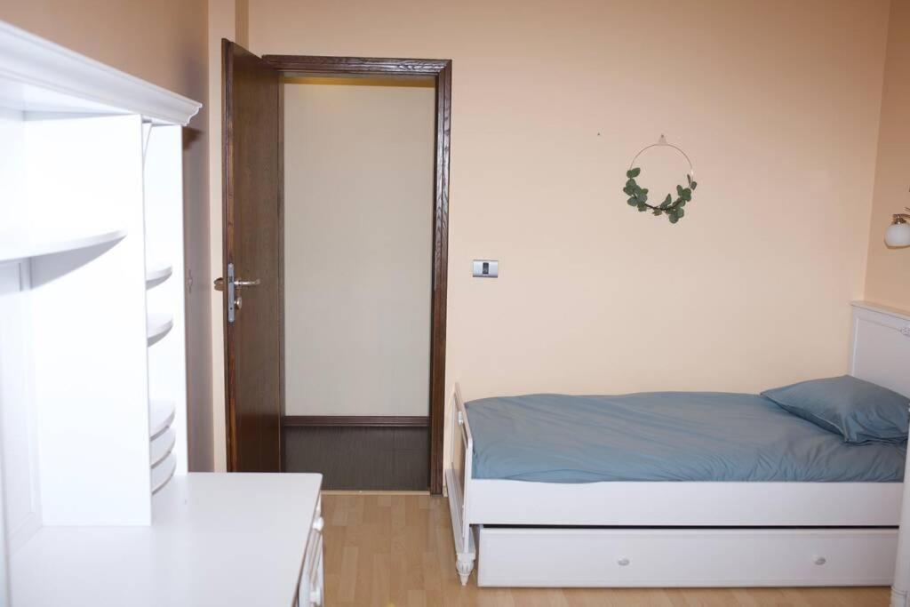 Sea View Apartment Next To Sea Garden And Beach Varna Eksteriør billede